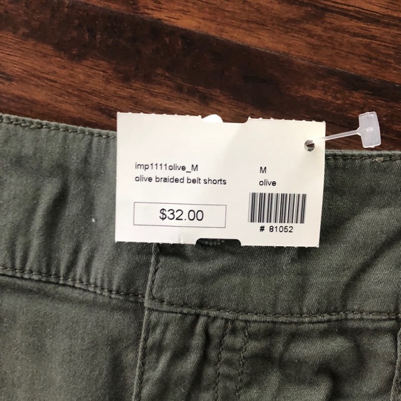 Shorts - Picture 2 of 3